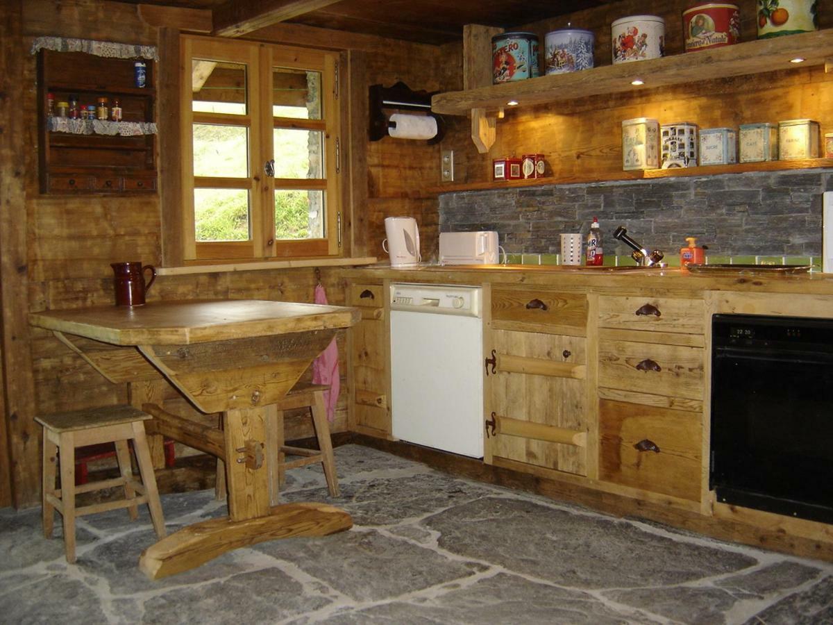 Reine Des Aravis - Chalet Isole 弗吕梅 外观 照片